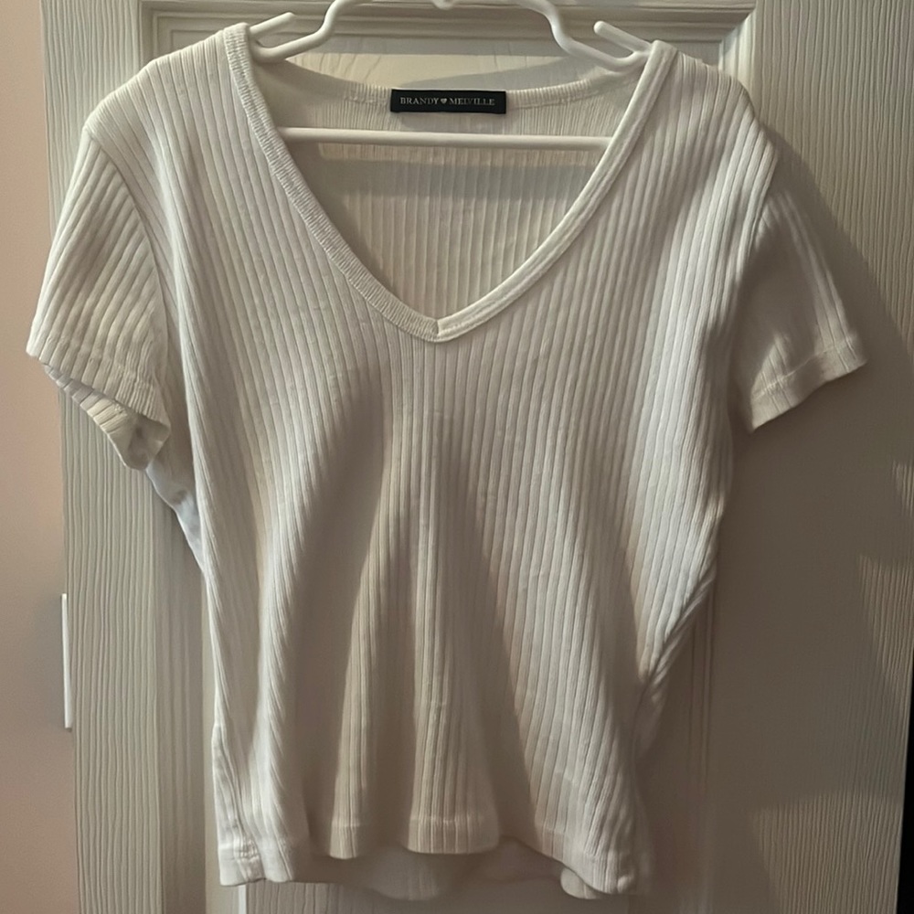Brandy Melville v-neck ribbed crop top